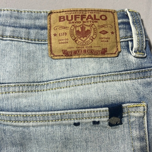Men’s buffalo jeans - Picture 9 of 13